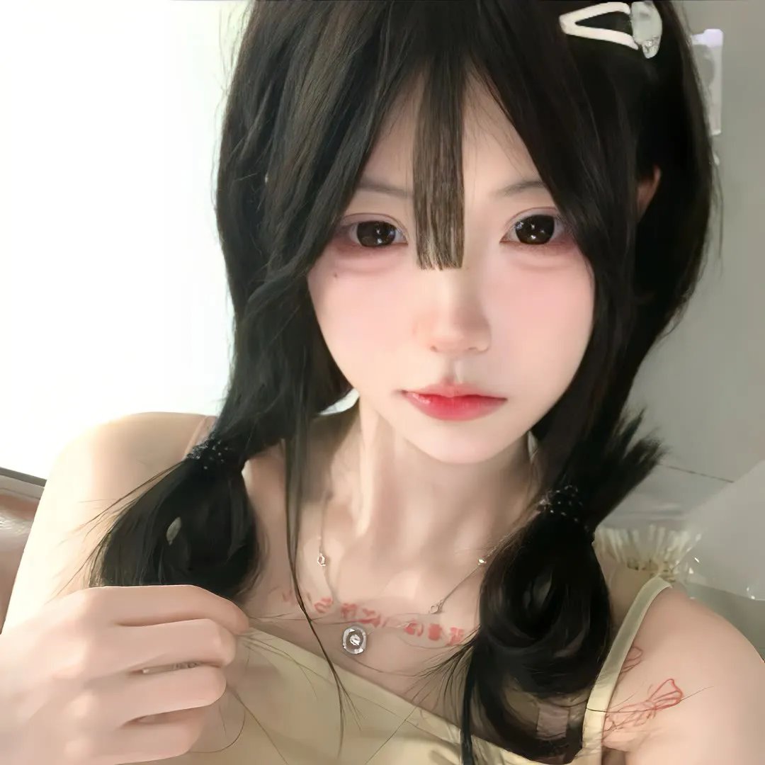 暗红