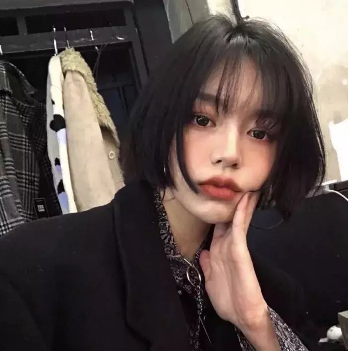 雨中的伊莲娜