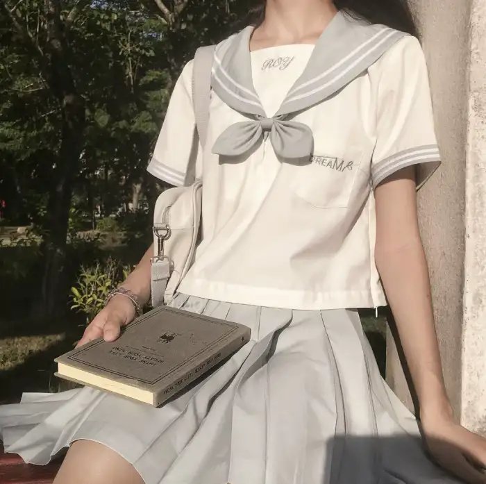 东柱